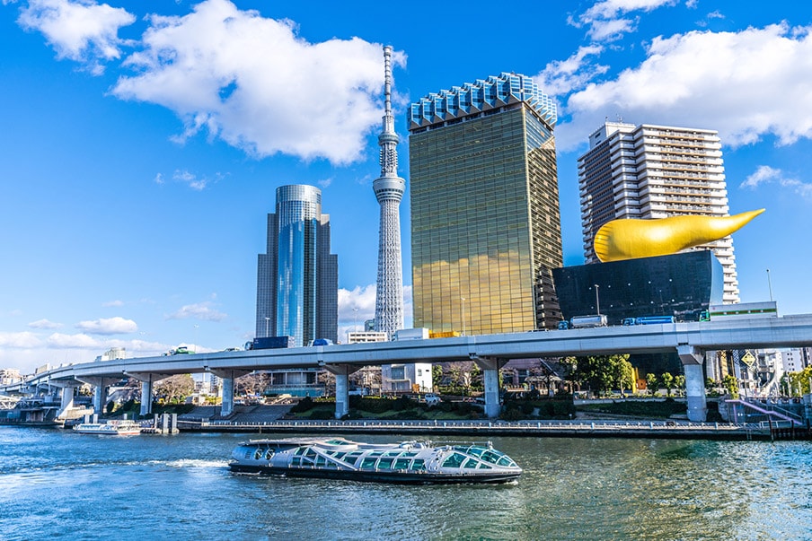 Explore Tokyo's innovative spirit, journeying through its unique blend of tradition and modernity