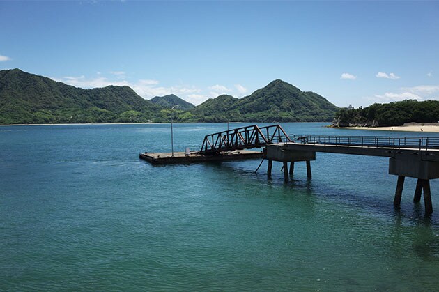 在沿岸海域釣魚