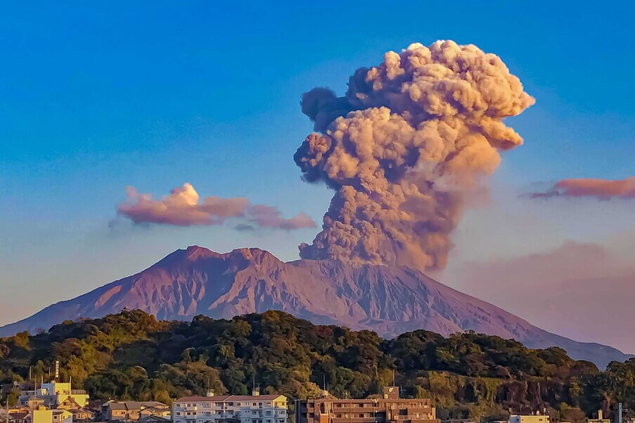 How the residents of Kagoshima live with the ashfall