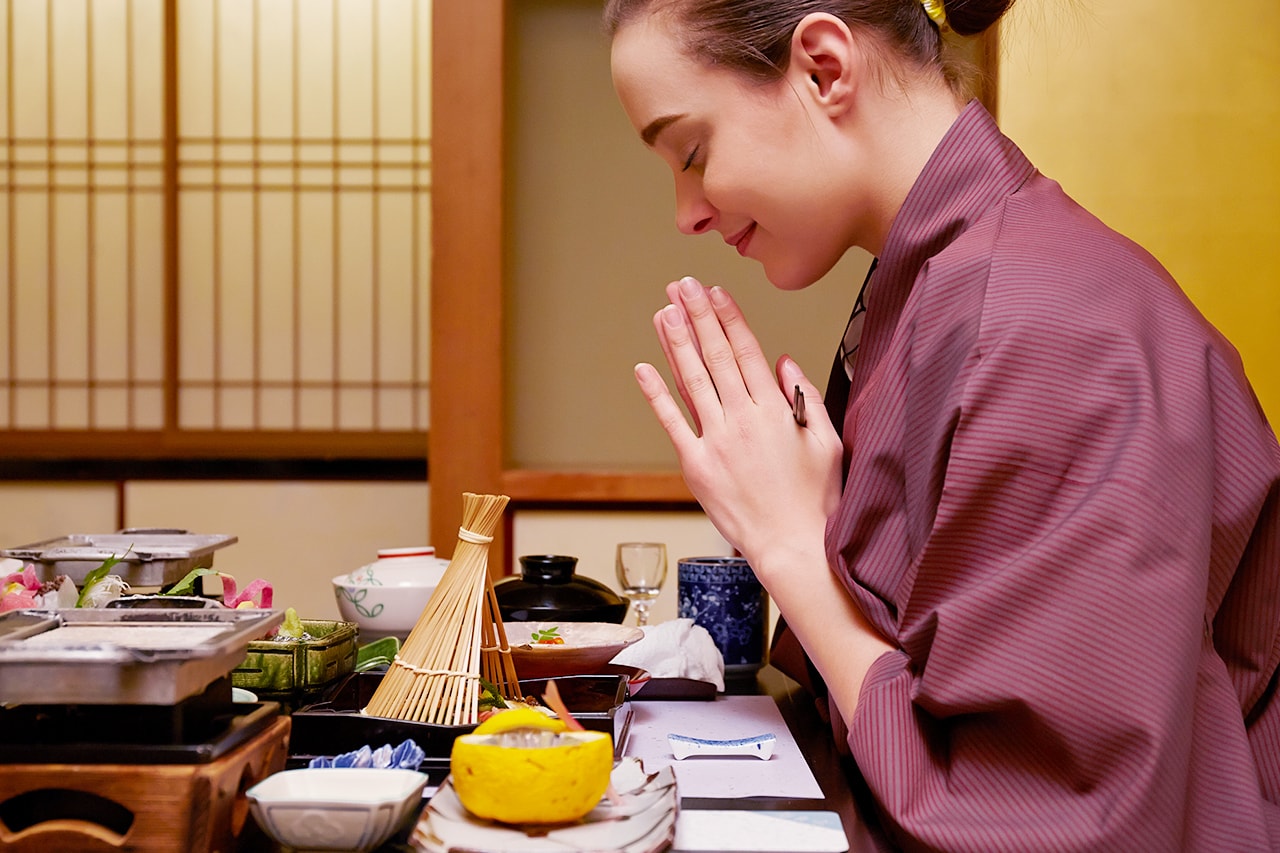 Manners and Etiquette A Guide to Dining in Japan JAPAN AIRLINES (JAL)
