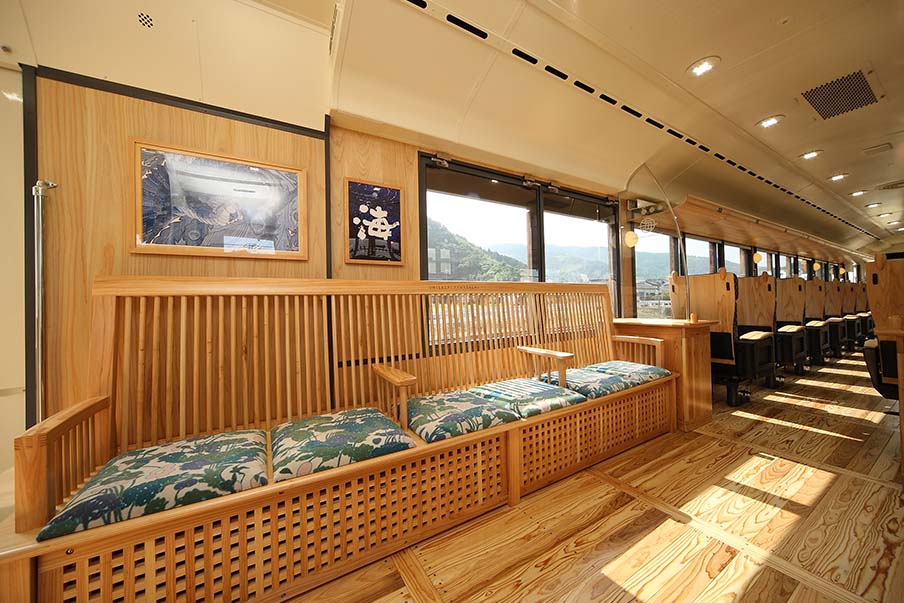 See charming views on the Umisachi Yamasachi JR Train