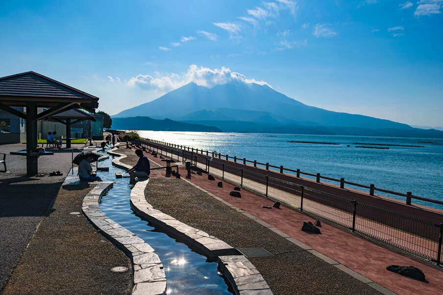 Mở cửa ban ngày