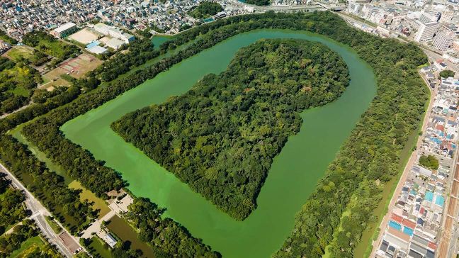 Roam cultural destinations and ancient landmarks